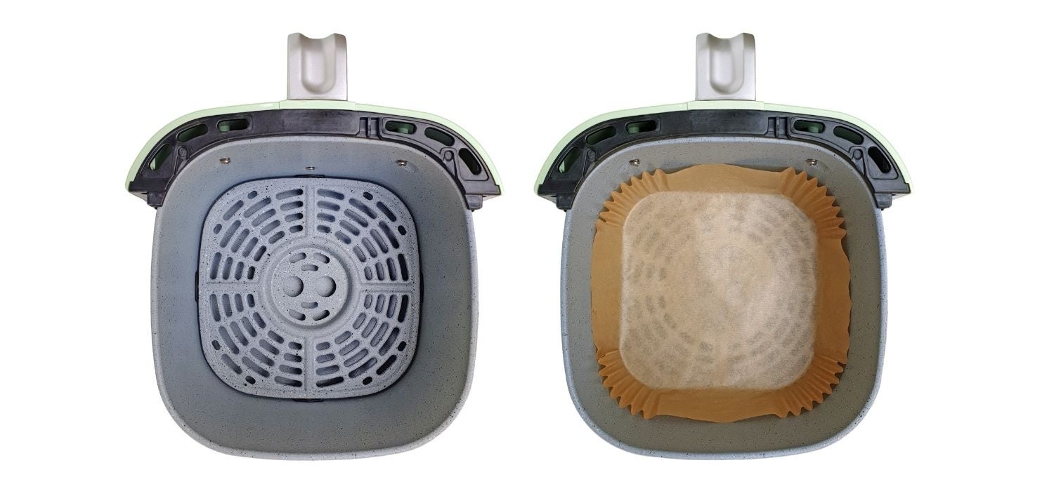 Airfryerkorb mit Backpapierform und einer ohne